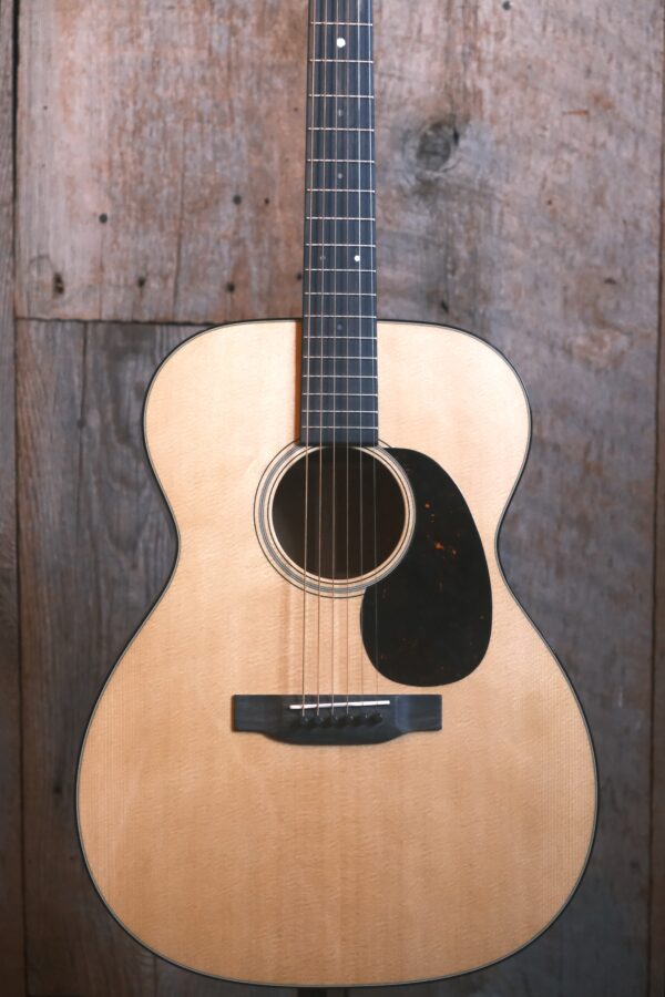 Martin-000-181.jpg Martin-000-181.jpg