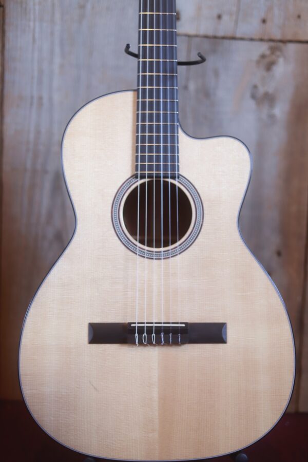 Martin-000C12-160.jpg