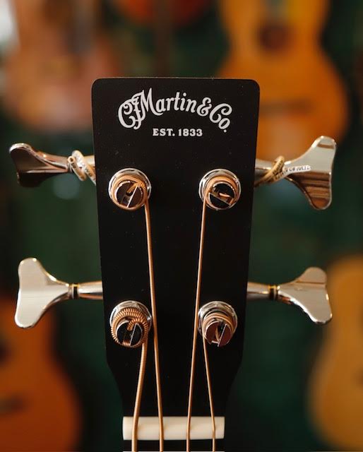 Martin-000CJR-10E-Bass3.jpg Martin-000CJR-10E-Bass3.jpg